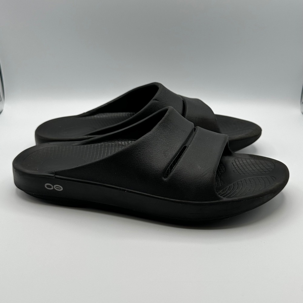 OOFOS OOahh Slide Unisex Men 8 Women 10 Black Recovery Sandals Comfort Shoes